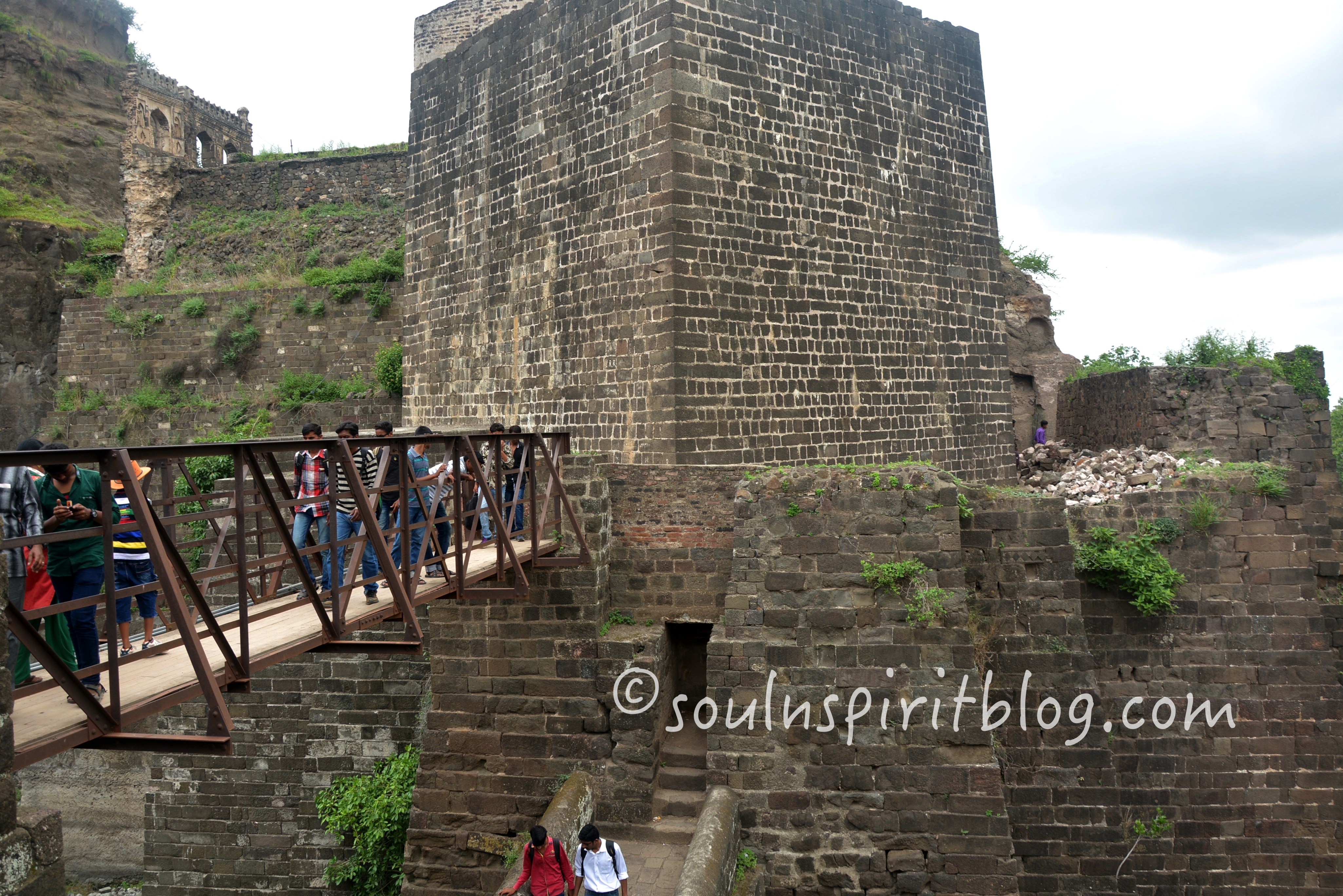 The narrow bridge to reach the main fort